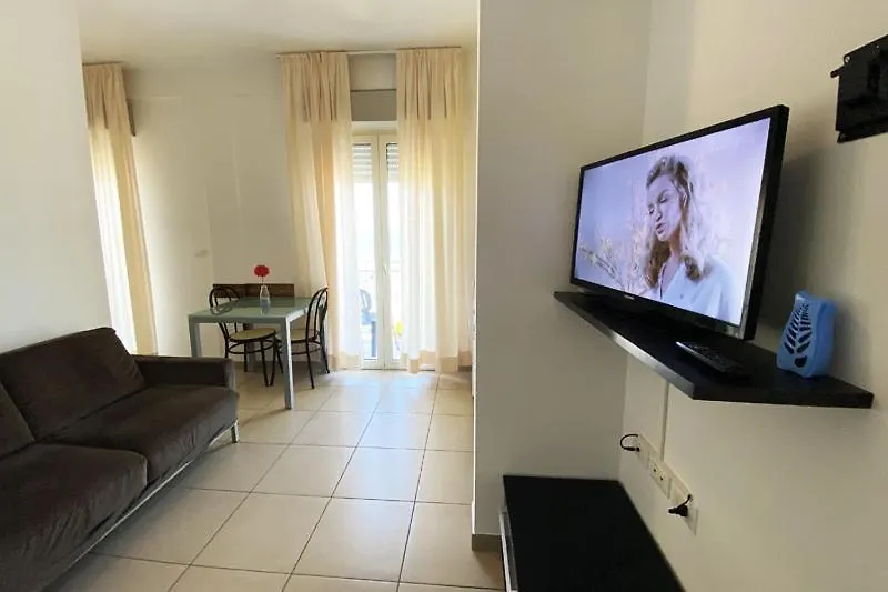 Residence Roxy Misano Adriatico 3*,
