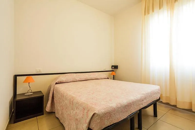 Residence Roxy Misano Adriatico 3*,